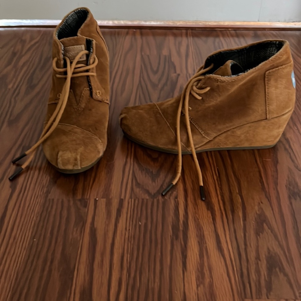 Tom’s wedges